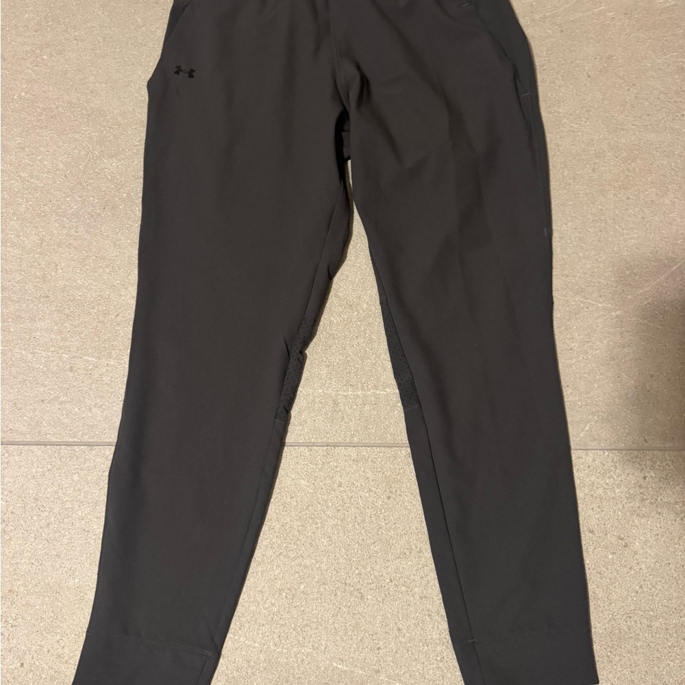Under Armour Women’s Black Performance Jogger Pants